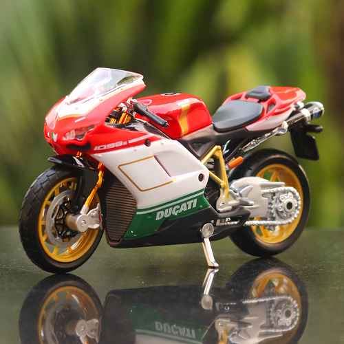Maisto Original Licensed Ducati 1098 S Bike | 1:18 Scale (14 Years till Grown Ups)