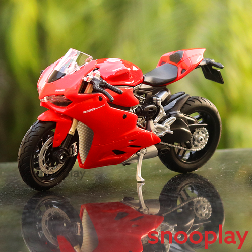 Original Ducati 1199 Panigale Licensed Diecast Bike | 1:18 Scale Model (14 Years till Grown Ups)