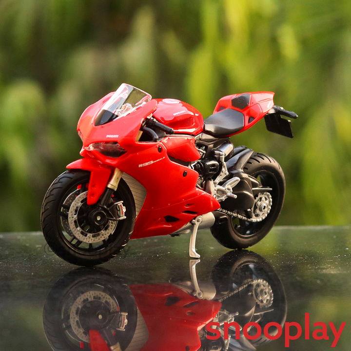 Ducati 1199 Panigale Diecast Bike Model 1:18 Scale