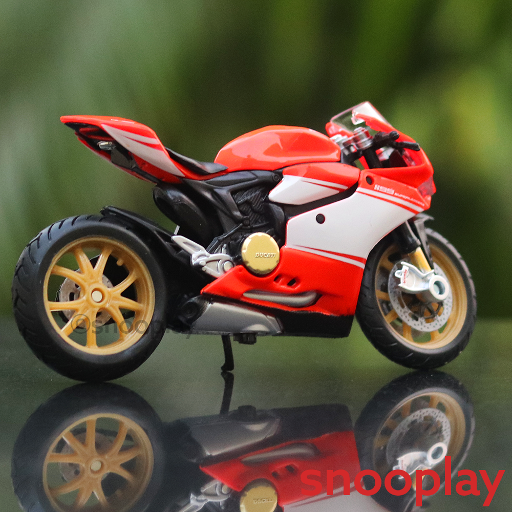 Ducati 1199 Superleggera Diecast Bike Scale Model (1:18 Scale)