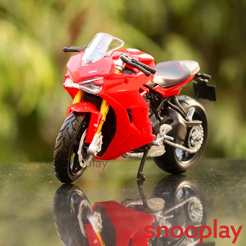 Resembling Ducati Supersport S Diecast Bike | 1:18 Scale (14 Years till Grown Ups)