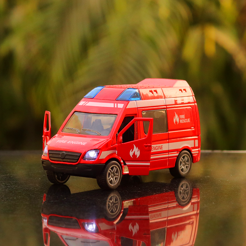 Metal Die-Cast Fire Rescue Van Diecast (3231)