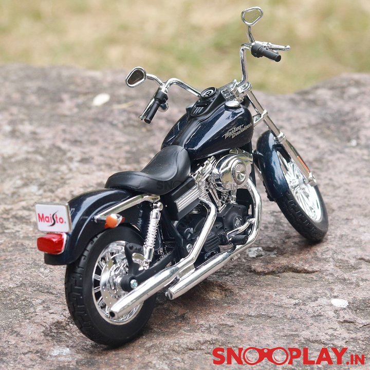 Harley Davidson 2006 FXDBI Dyna Street Bob Diecast Bike Scale Model (1:12)