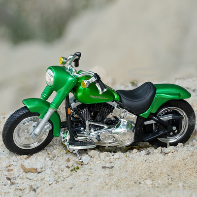 Harley Davidson 2000 FLSTF Street Stalker Fatboy 1:18 Scale Diecast Bike Model (Green)