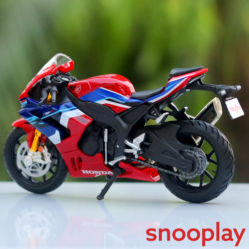 Honda CBR 1000R-R Fireblade SP Diecast Bike Scale Model 1:18