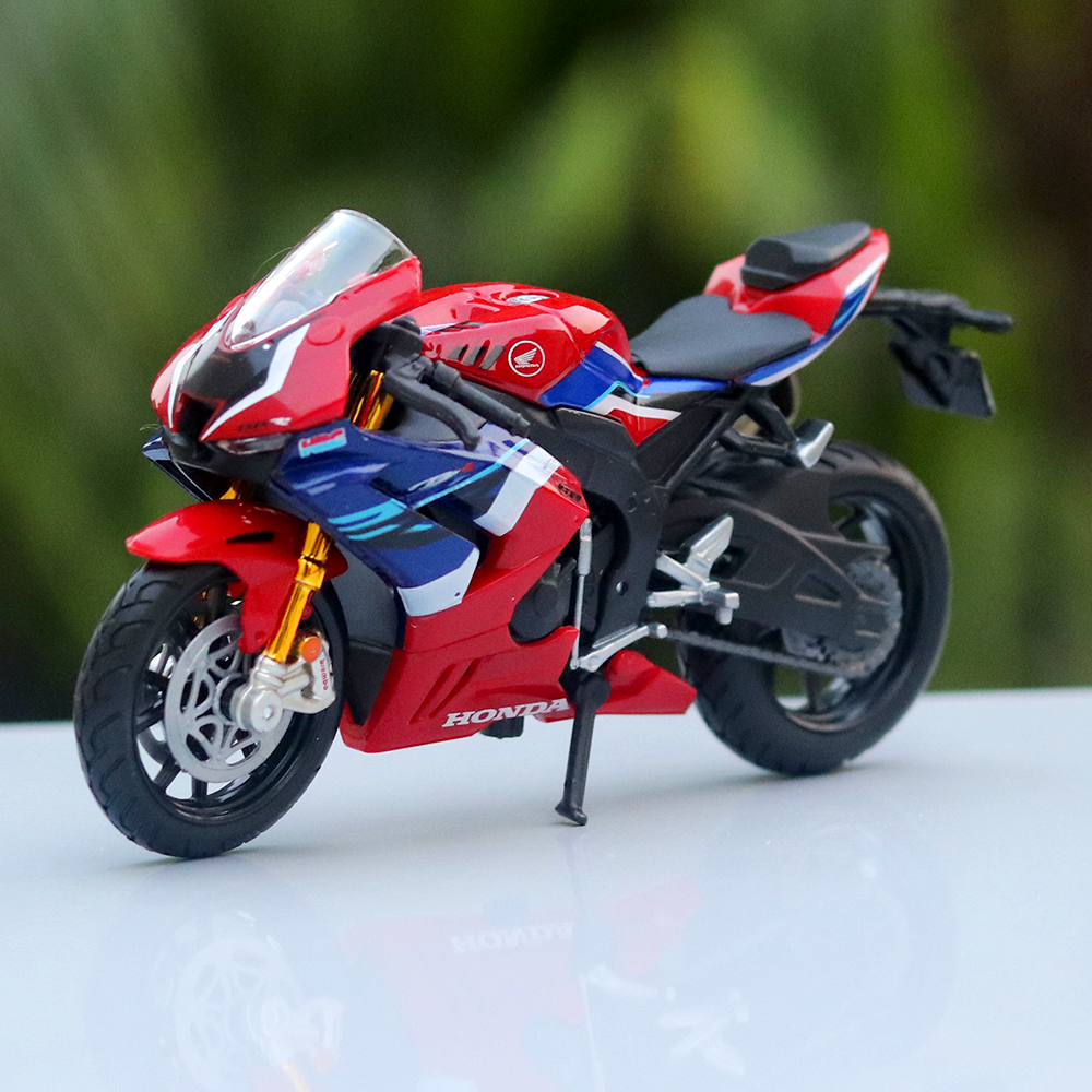 Honda CBR 1000R-R Fireblade SP Diecast Bike Scale Model 1:18