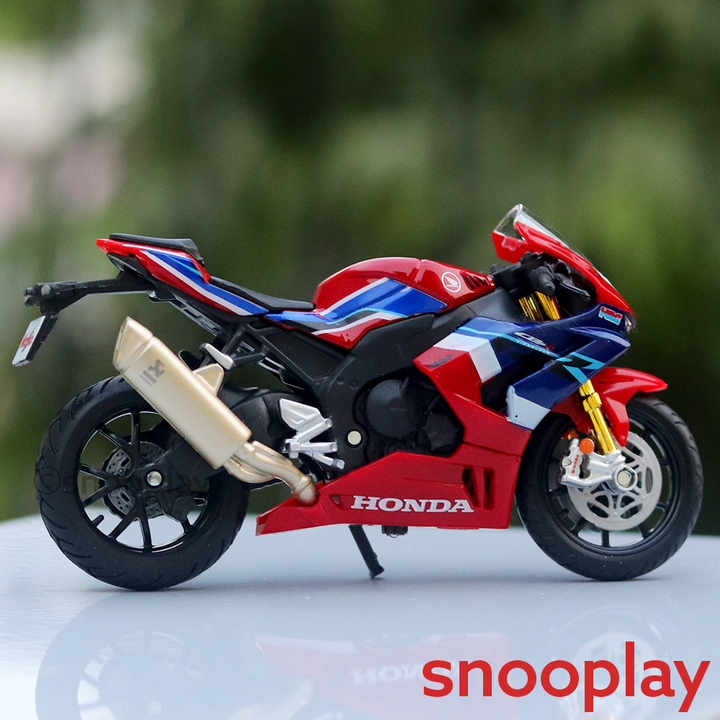 Honda CBR 1000R-R Fireblade SP Diecast Bike Scale Model 1:18