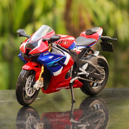 Honda CBR1000RR-R Fireblade SP Diecast Bike | 1:12 Scale Model | 14 Years till Grown Ups