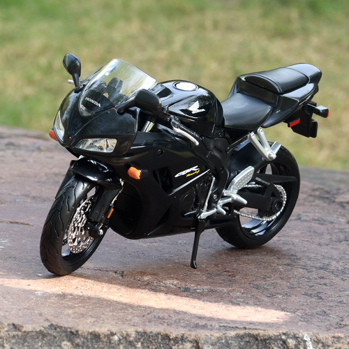 Maisto Original Licensed Honda CBR 1000RR Diecast Bike | 1:12 Scale (14 Years till Grown Ups)