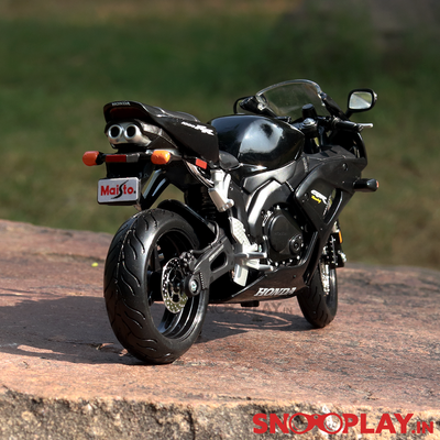 Honda CBR 1000RR Diecast Bike 1:12 Scale Model