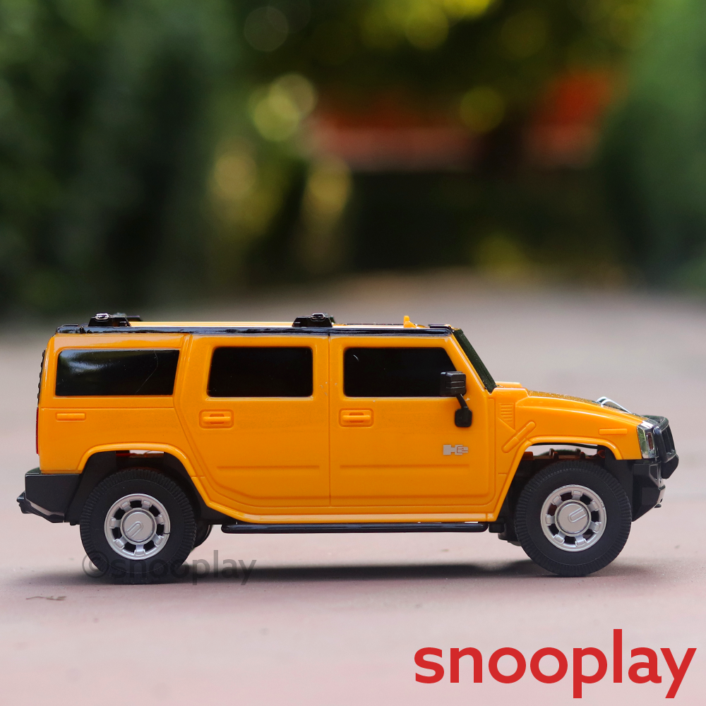 Hummer H2 Remote Controlled Toy Car (1:24) Scale Model (With Lights) - Assorted Colours