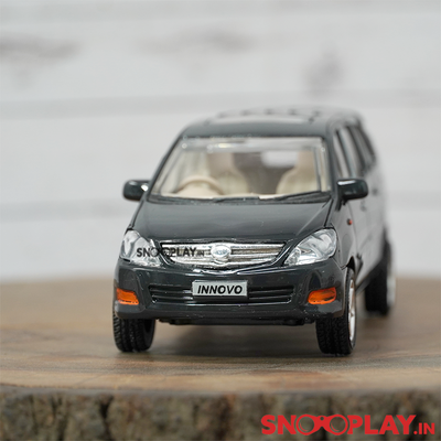 The classic black coloured miniature model of Innovo Toy Car with a great interior and a perfect exterior, that comes with a pull back feature.