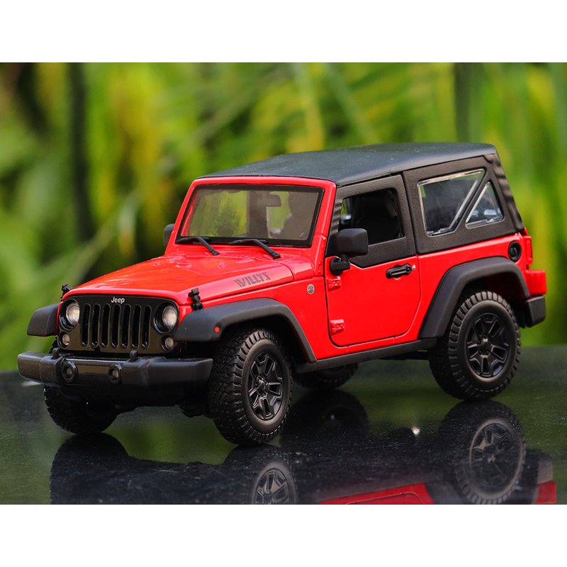 Licensed 2014 Jeep Wrangler Diecast Car Model (1:18 Scale)