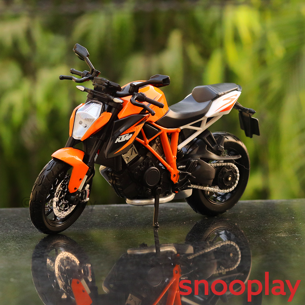 KTM 1290 Super Duke R 1:12 Scale Diecast Bike Model