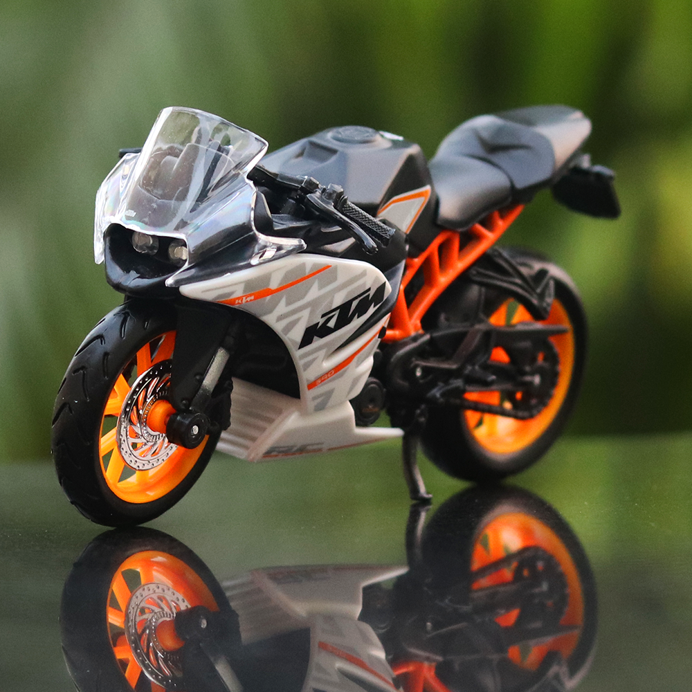 KTM RC 390 Diecast Bike Scale Model (1:18 Scale)