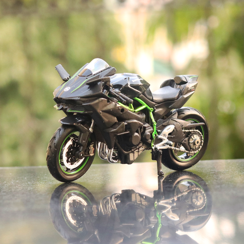Maisto Kawasaki Ninja H2R Diecast Bike Scale Model (1:18 Scale)