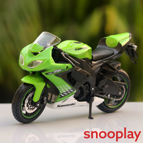 Original Licensed Kawasaki Ninja ZX 10R Diecast Bike | 1:18 Scale (14 Years till Grown Ups)