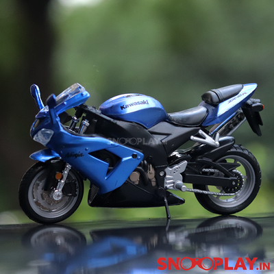 Kawasaki Ninja ZX 10R Diecast Bike Scale Model (1:18 Scale)