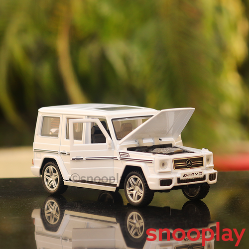 Resembling SUV Mercedes G-Class Diecast Car (3220) | 1:32 Scale | Assorted Colors & Designs (3 Years till Grown Ups)