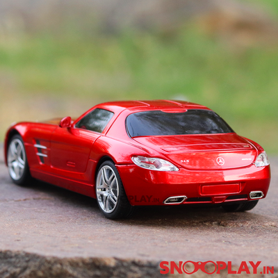 Mercedes-Benz SLS AMG Remote Control Car (1:24 Scale)