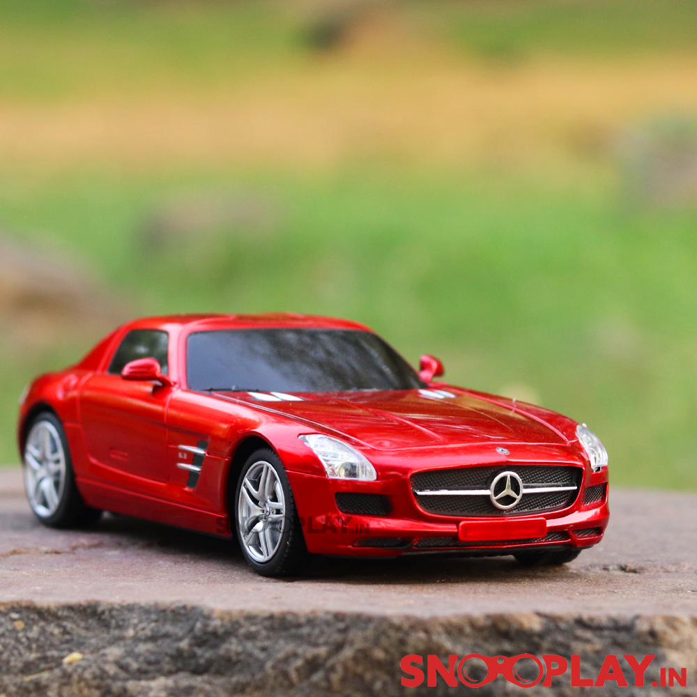 Mercedes-Benz SLS AMG Remote Control Car (1:24 Scale)