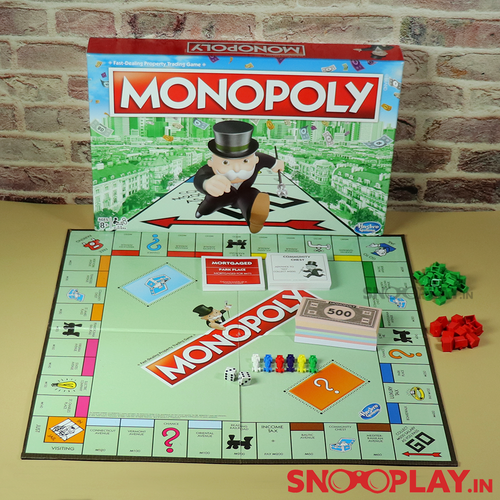 Monopoly Board Game (6 Years till Grown Ups)