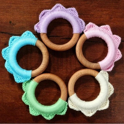 Handmade Ruffle Wooden Teether - Pistachio