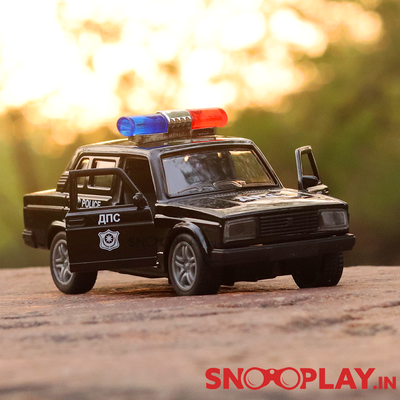 Police Sedan Vintage Die Cast Car Model (1:32 Scale)
