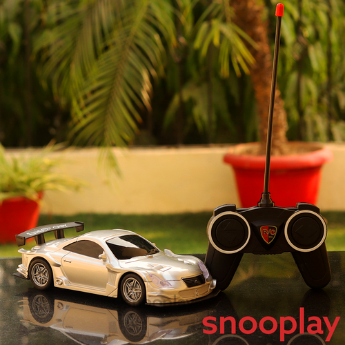 Road Burner Remote Controlled Supercar with Lights | Scale 1:22 (5-12 Years) | Assorted Colors