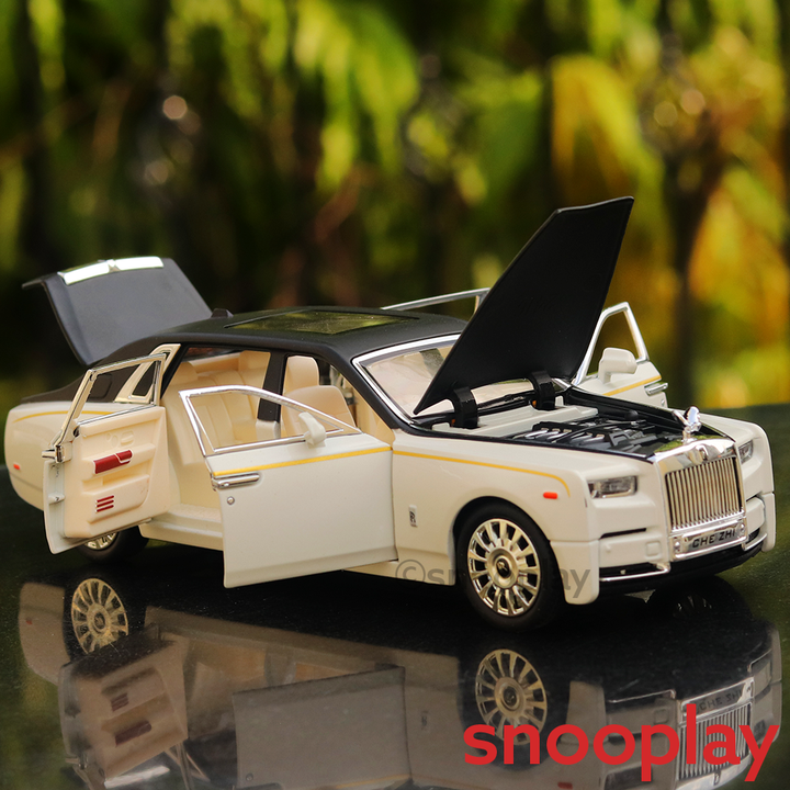 Luxury Car Diecast Model resembling Rolls Royce (1:24) - with Light & Sound - Assorted Colors