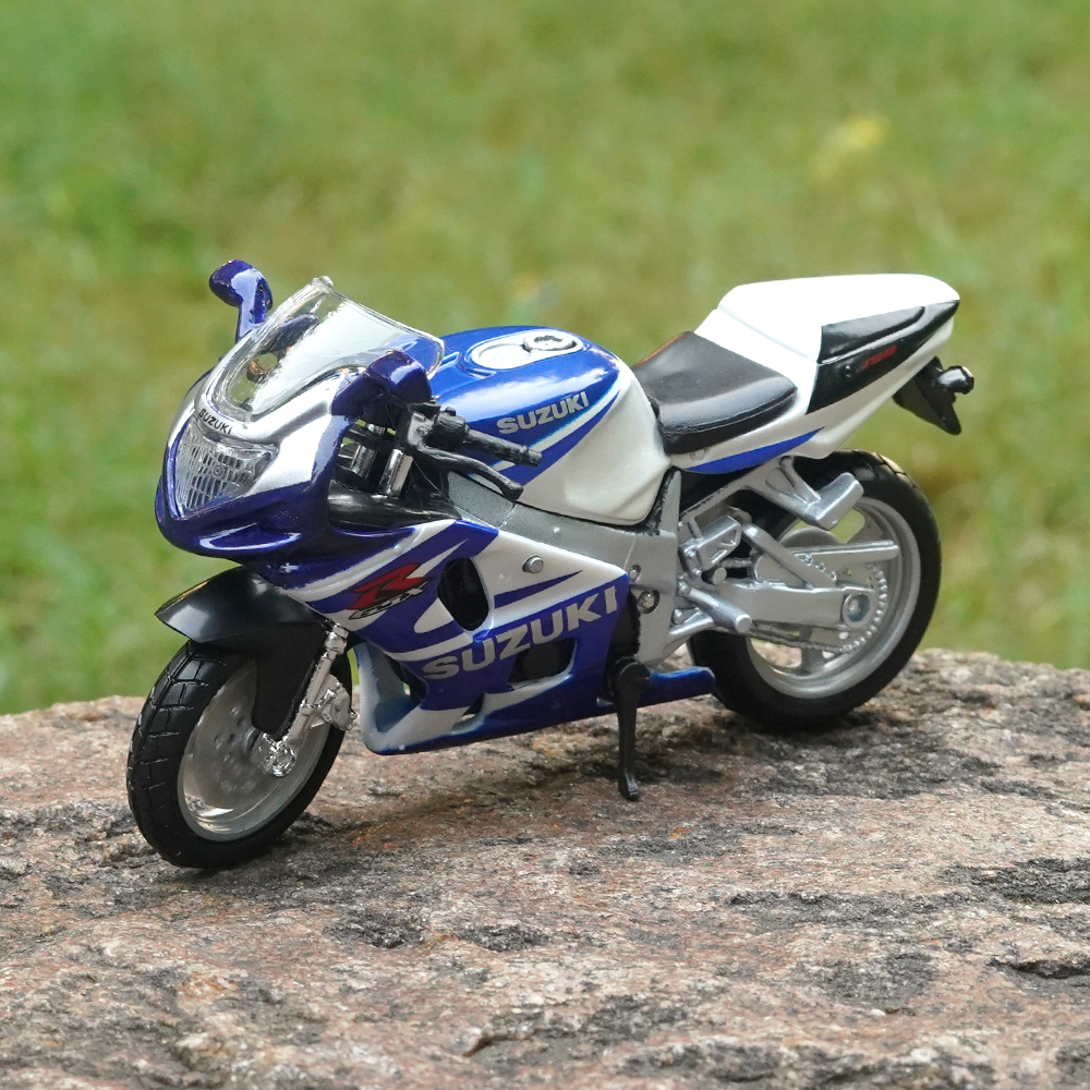 Suzuki GSX-R750 Diecast Bike Scale Model (1:18 Scale)