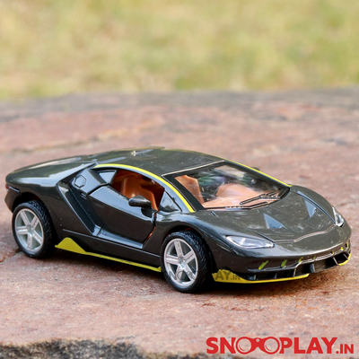 Supercar Diecast Scale Model (3228) resembling Lamborghini Centenario (1:32 scale)