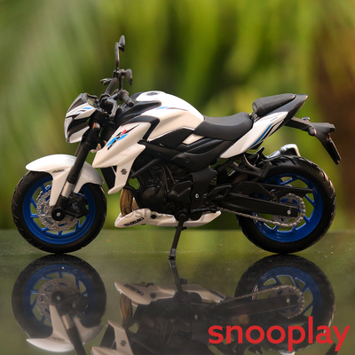 Licensed Suzuki GSX - S750 ABS Diecast Bike Model (1:18 Scale)