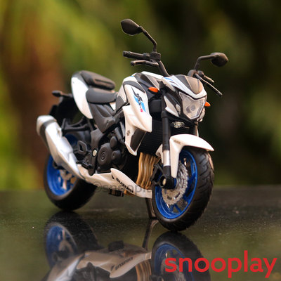 Licensed Suzuki GSX - S750 ABS Diecast Bike Model (1:18 Scale)