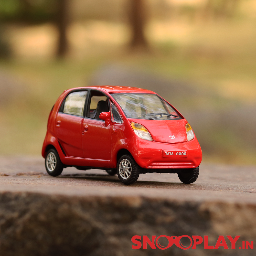 Tata Nano Diecast Car Model (1:43 Scale)