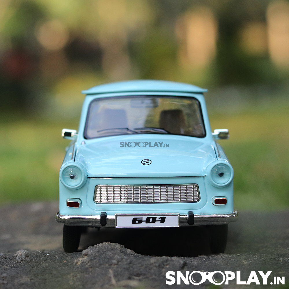 Trabant 601 Diecast Car Scale Model (1:24 Scale)