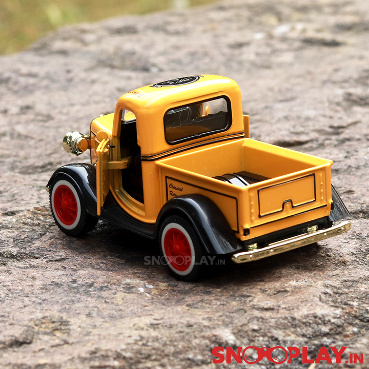 Classic Vintage Pickup Truck Diecast Scale Model (1:32 Scale)- Assorted Colors