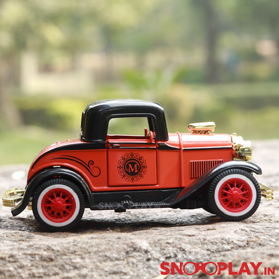 Vintage Closed Roof Car (3263) Diecast Scale Model (1:32 Scale)- Assorted Colors