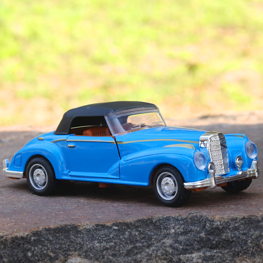 Classic Vintage (3227) Diecast Car with Openable Doors - Design 3 (1:32 Scale) - Assorted Colours