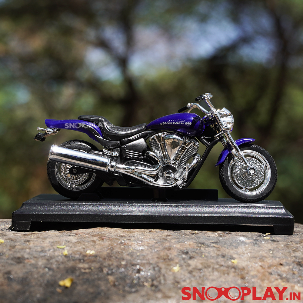 Original Licensed 2002 Yamaha Road Star Warrior Cruiser Diecast Bike 1:18  Scale (3 Years till Grown Ups)