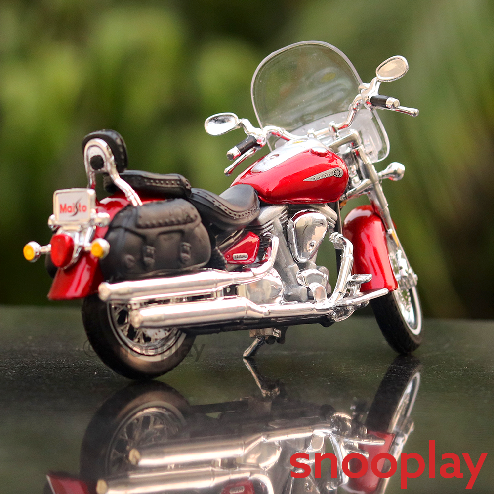 Licensed Yamaha 2001 Road Star Silverado Diecast Bike Model (1:18 Scale)