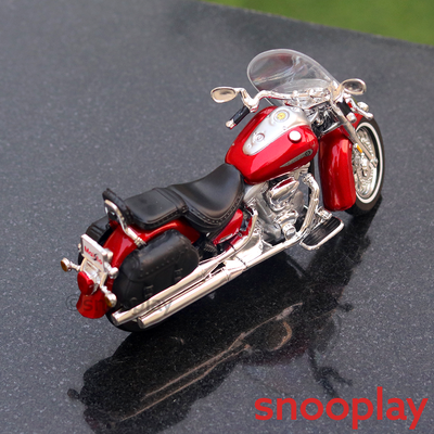 Licensed Yamaha 2001 Road Star Silverado Diecast Bike Model (1:18 Scale)