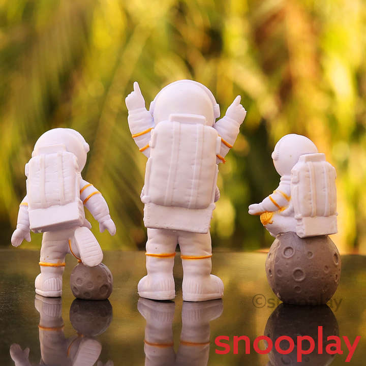 Set of 3 Astronaut Figures (9 Years till Grown Ups)