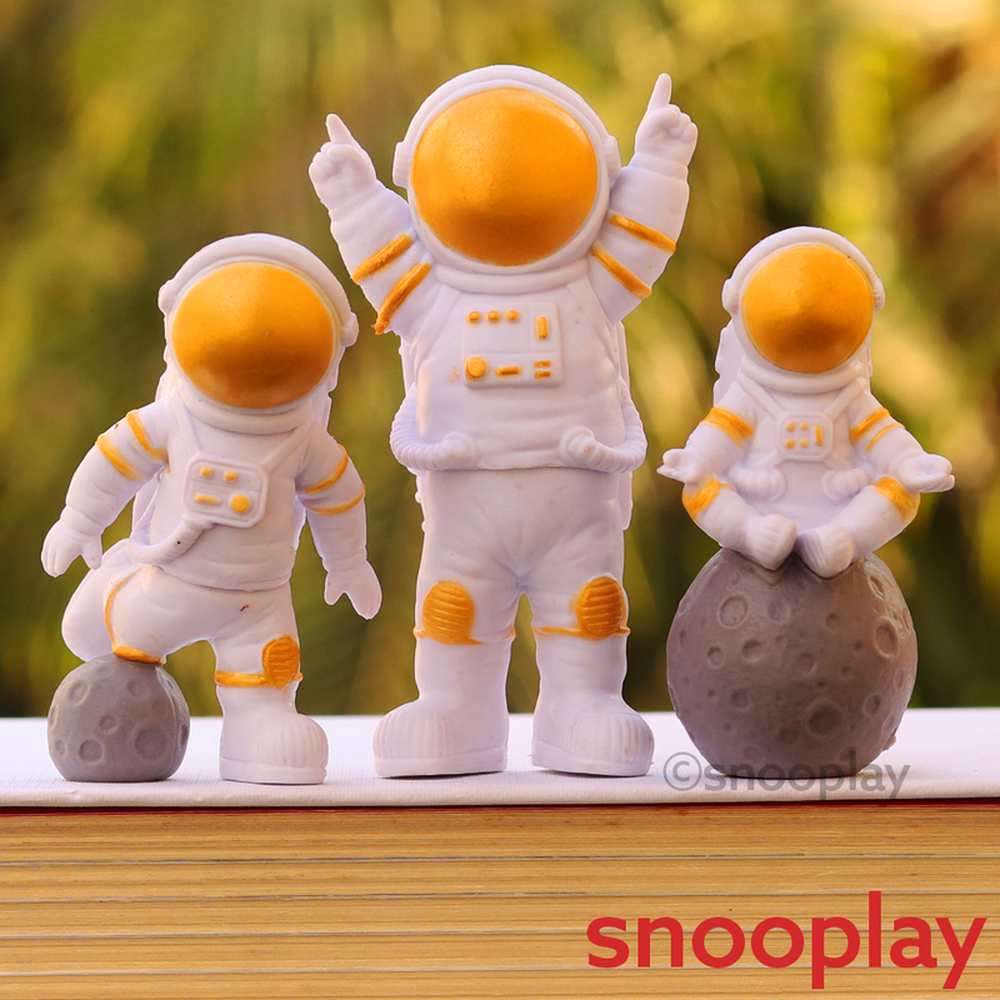 Set of 3 Astronaut Figures (9 Years till Grown Ups)