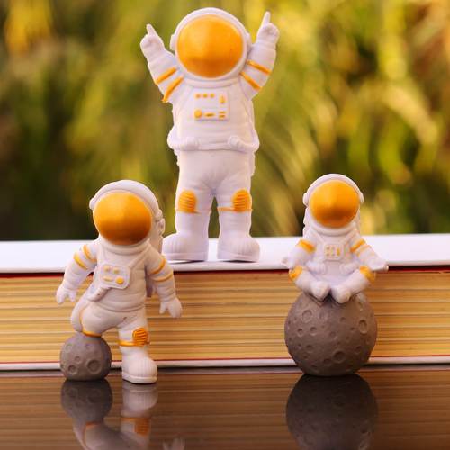 Set of 3 Astronaut Figures (9 Years till Grown Ups)