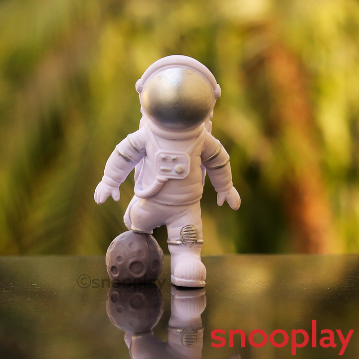 Set of 4 Astronaut Figures