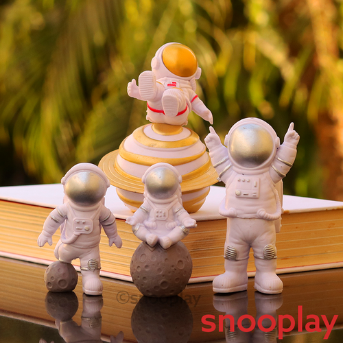 Set of 4 Astronaut Figures (5 Years till Grown Ups)