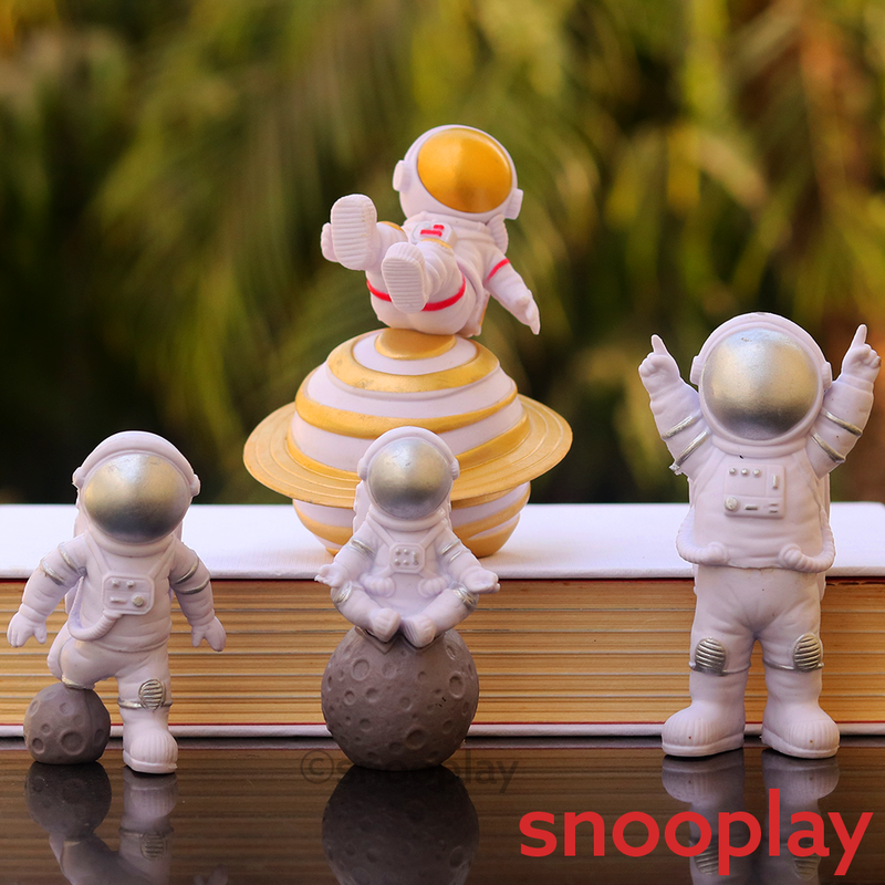 Set of 4 Astronaut Figures