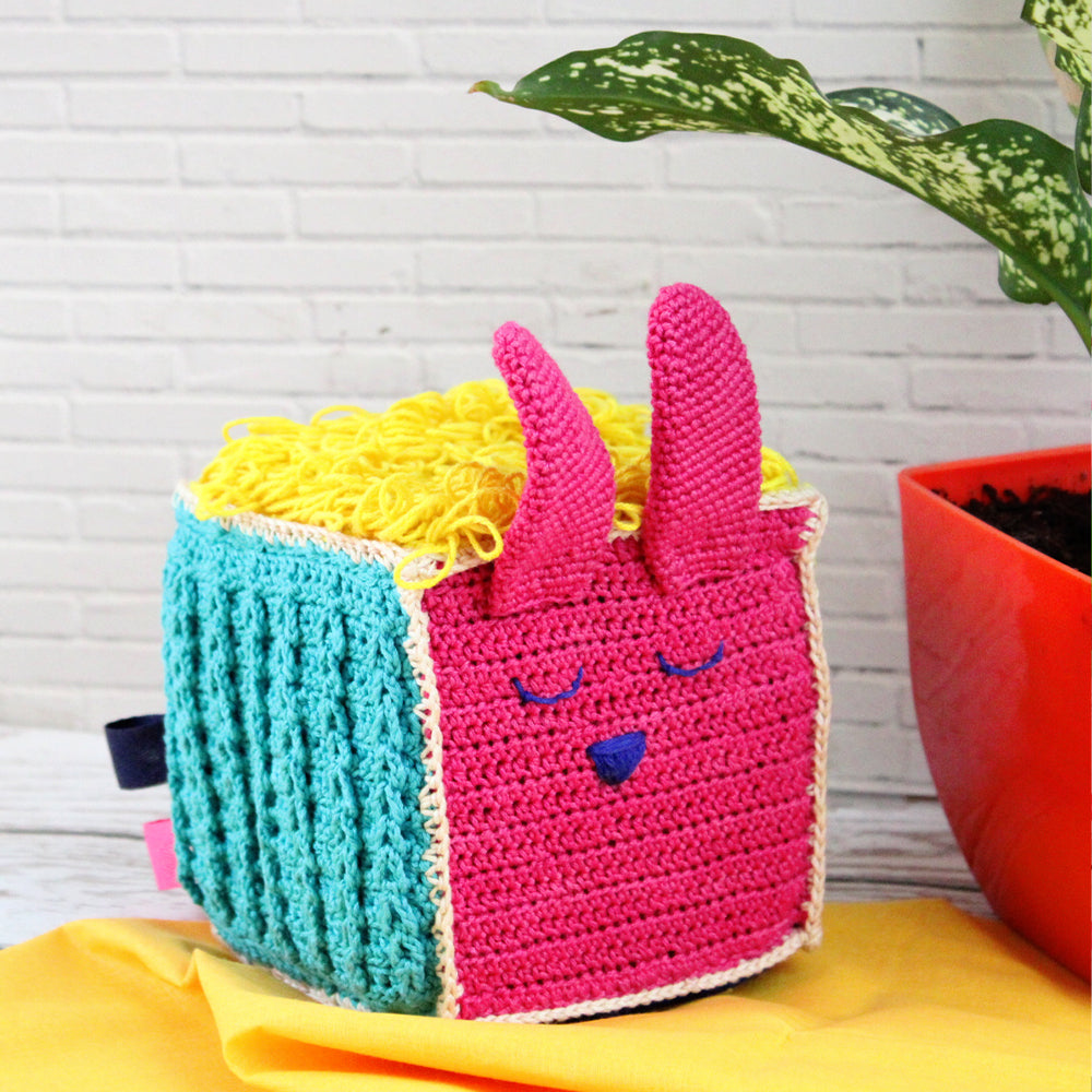 Shumee Soft Crochet Sensory Rattle Cube (3-12 Months)