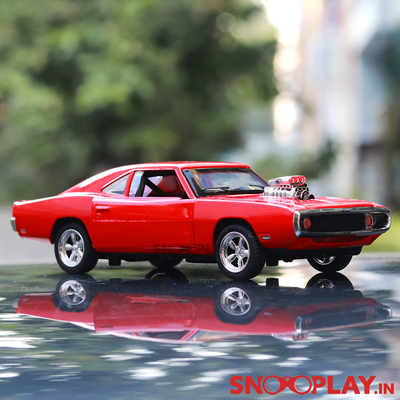 Dodge Charger RT Diecast Car Scale Model (1:32 Scale) with Lights & Sound (Assorted Colours)
